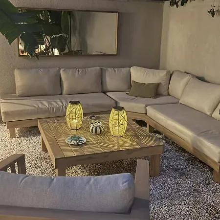 St Tropez Centre 3chambres Et Jardin *
